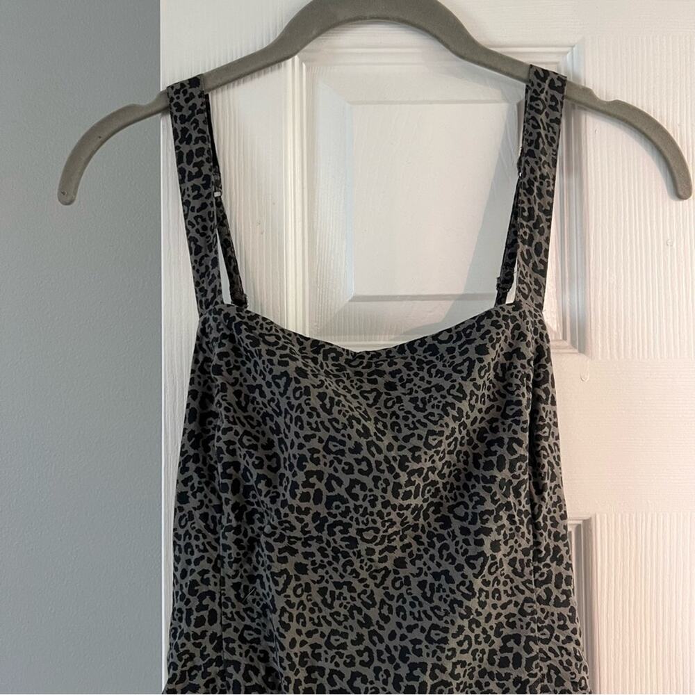 Hollister Leopard Patterned Open Back Dress Size M - Picture 2 of 6